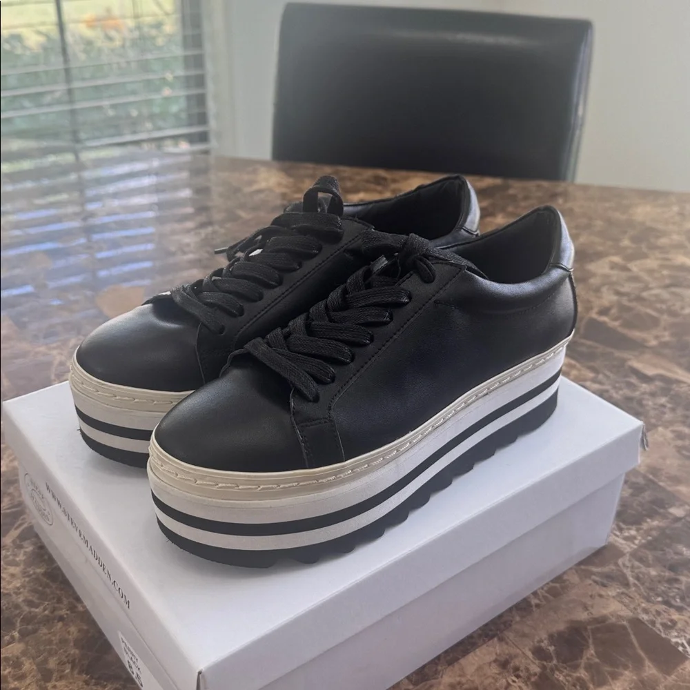 Platform Lace-Up Sneakers - Black - Picture 3 of 4